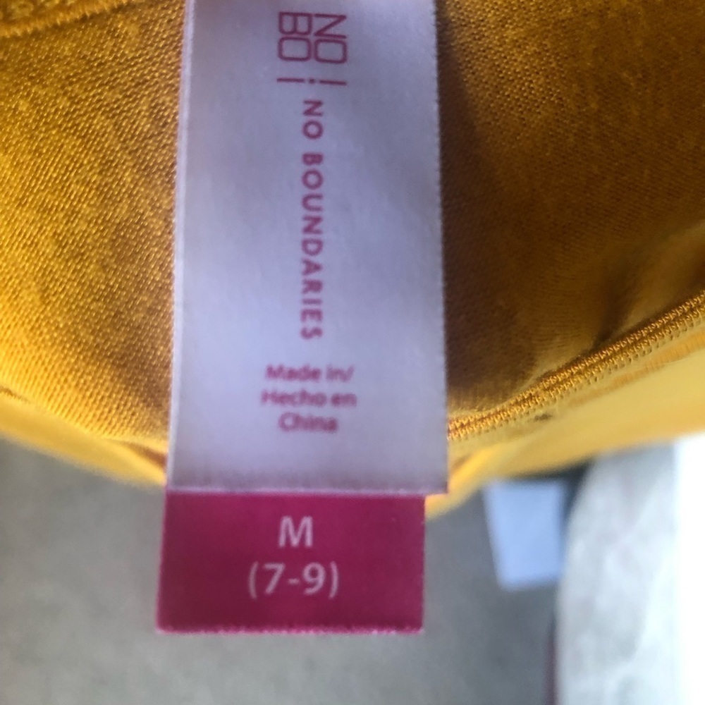 WHOLE OUTFIT FOR $15 - Picture 7 of 8